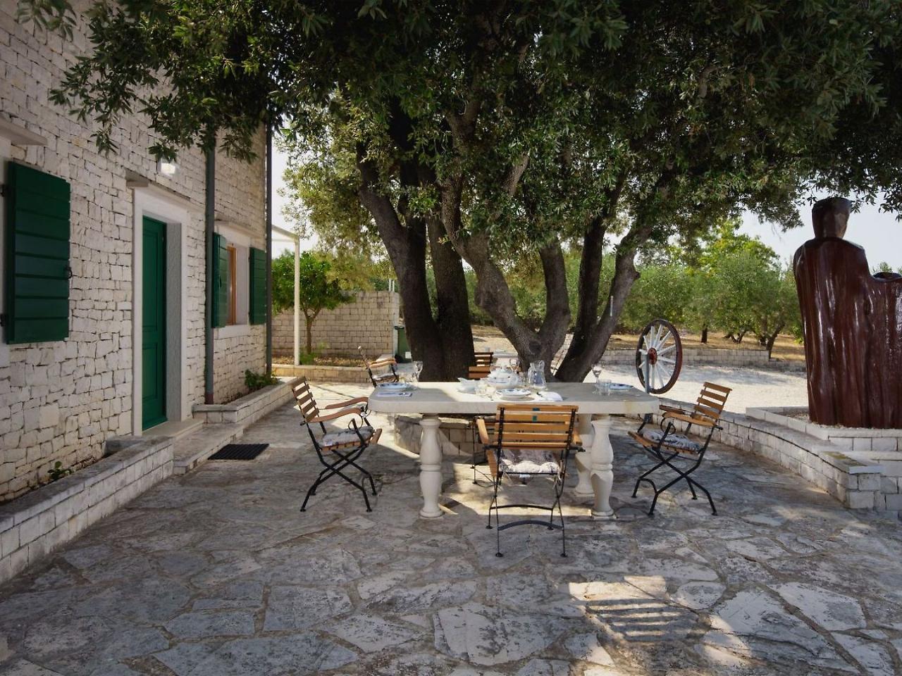 Villa Dubrava Tranquil Retreat Nestled In An Olive Grove For Serene Escapes Pucisca Dış mekan fotoğraf
