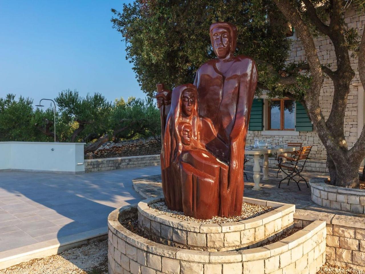 Villa Dubrava Tranquil Retreat Nestled In An Olive Grove For Serene Escapes Pucisca Dış mekan fotoğraf